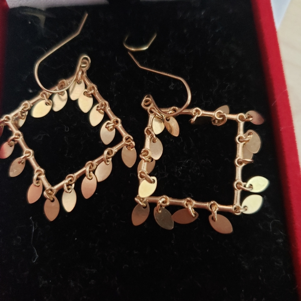 Chic Gold Leaf Dangle Earrings - image 4